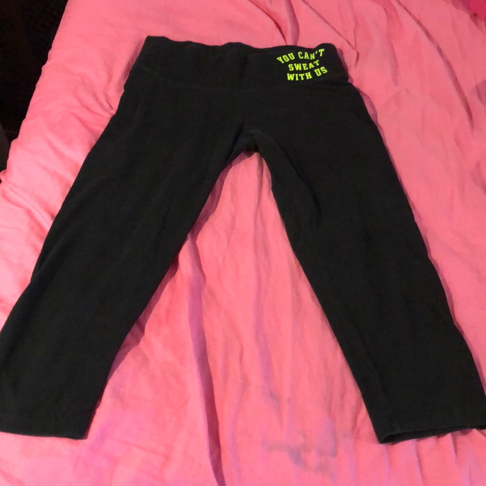 Pink VS crop workout leggings XS